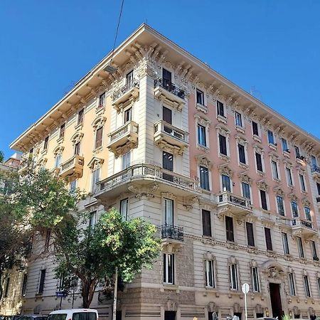 Appartamento "Corso - Cuore Di Roma" By Flatinrome Exterior photo